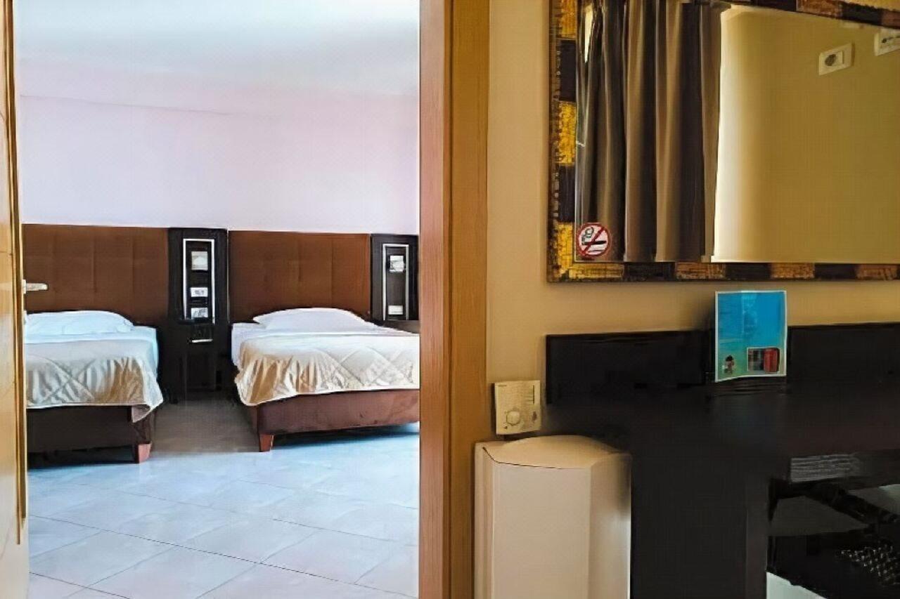 Hotel Nais Beach دراس المظهر الخارجي الصورة