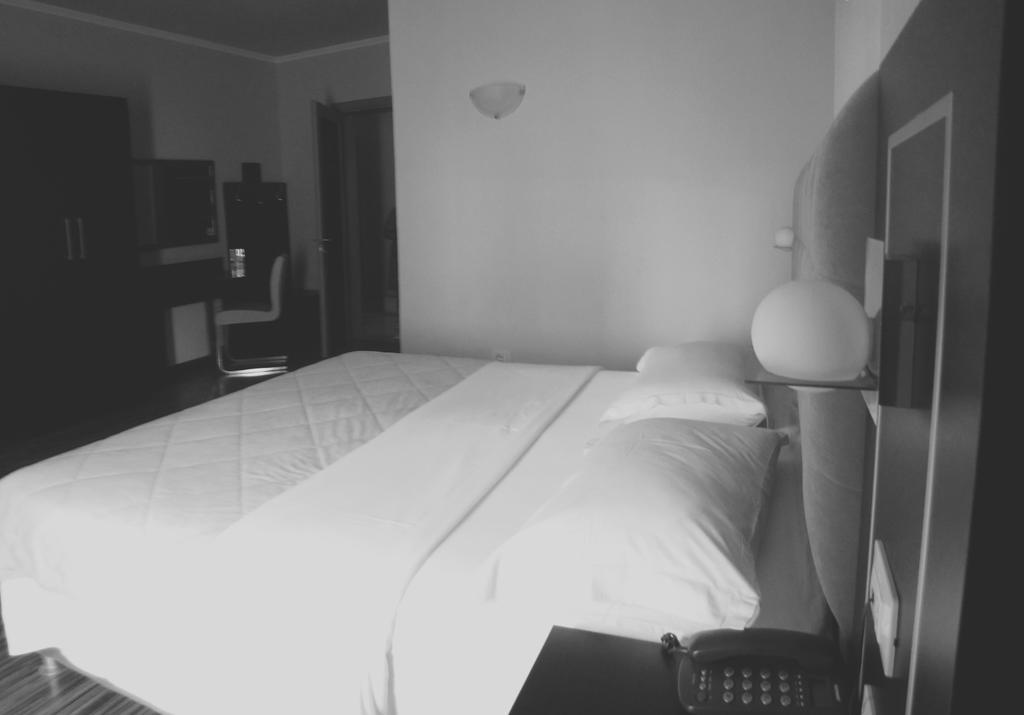 Hotel Nais Beach دراس المظهر الخارجي الصورة