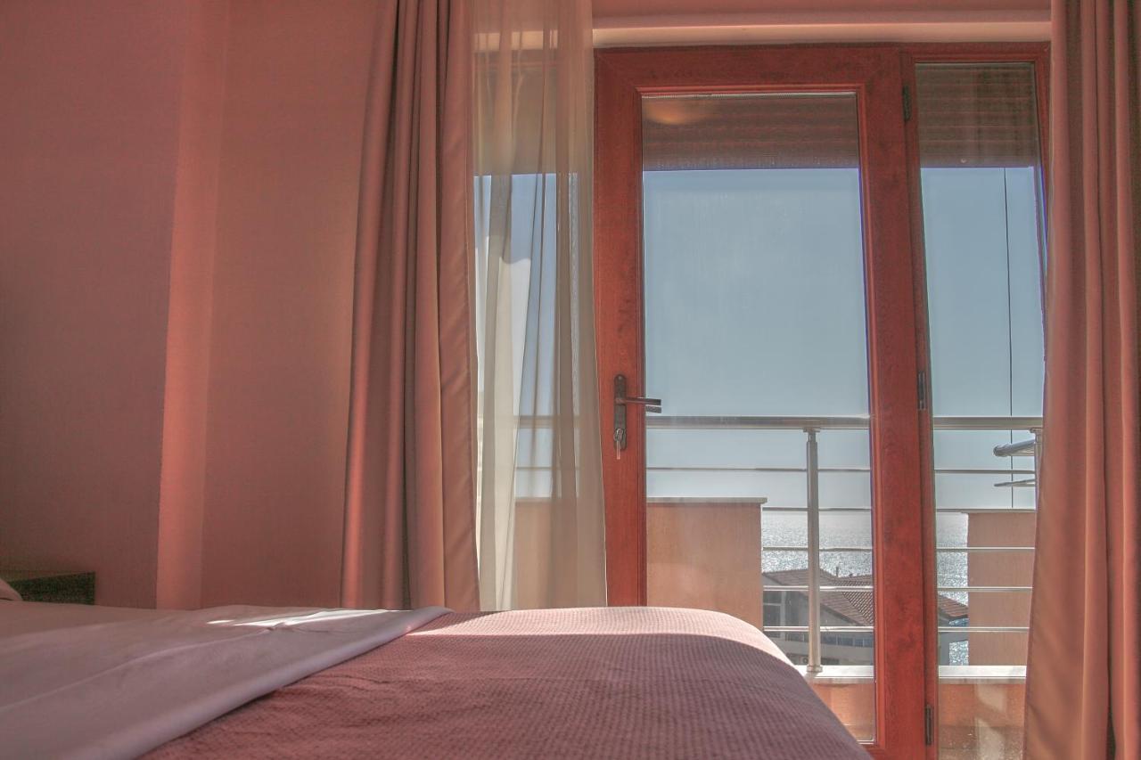 Hotel Nais Beach دراس المظهر الخارجي الصورة