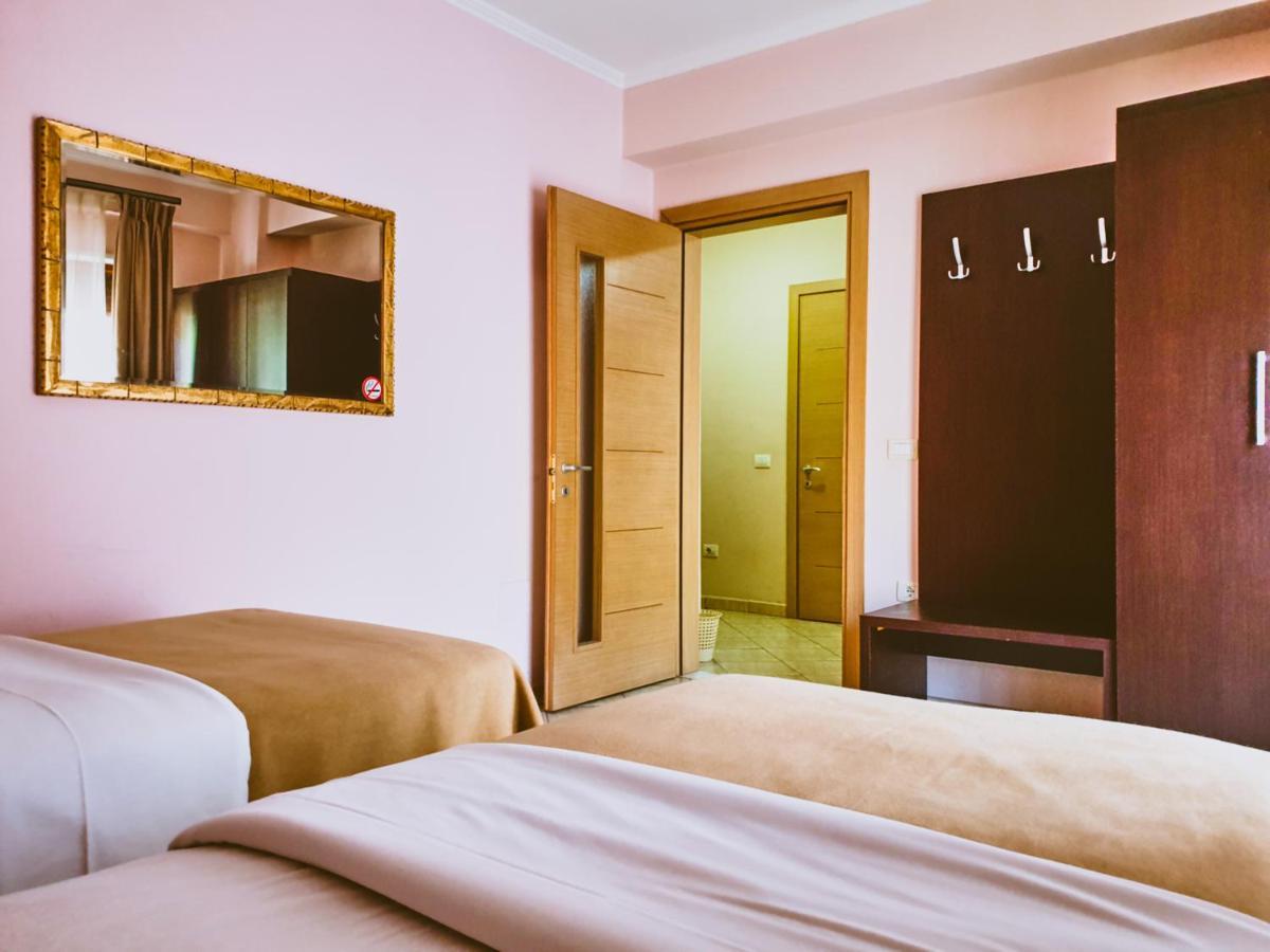 Hotel Nais Beach دراس المظهر الخارجي الصورة