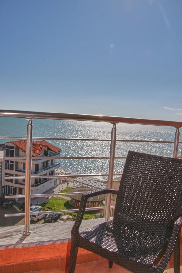Hotel Nais Beach دراس المظهر الخارجي الصورة